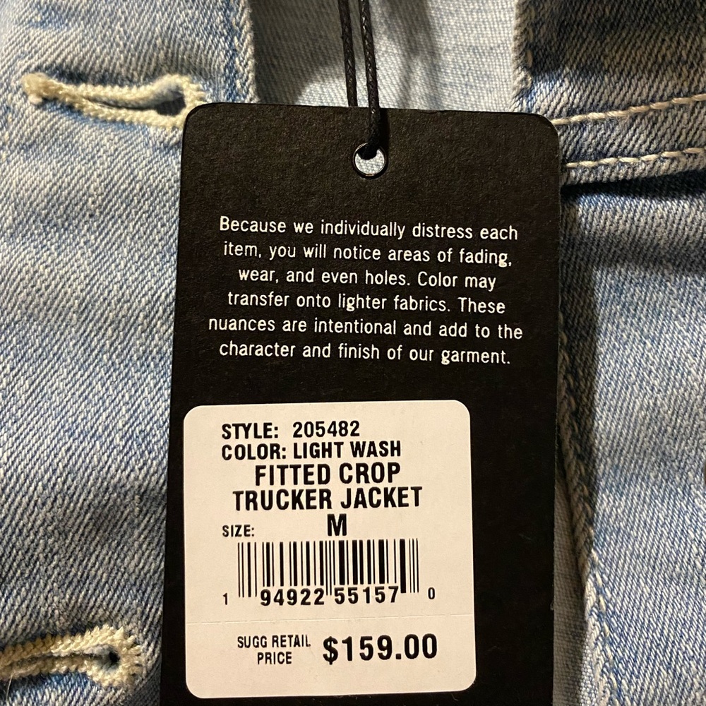 NWT True Religion Fitted Crop Trucker Jean Jacket Light Wash Size Medium - Picture 6 of 6